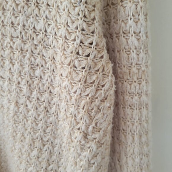 Charlotte Russe Cream Knit Cardigan – Size XS (GUC) - Picture 5 of 6
